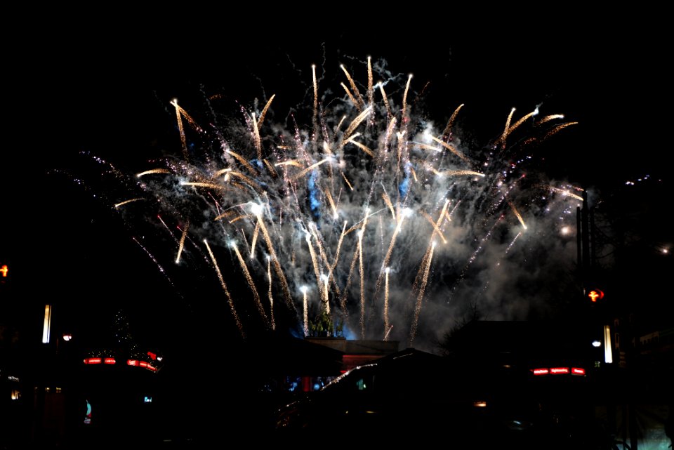 ZDF new year TV show Brandenburg gate for 2021 firework from Unter den Linden 53