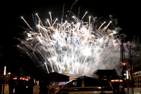 ZDF new year TV show Brandenburg gate for 2021 firework from Unter den Linden 49