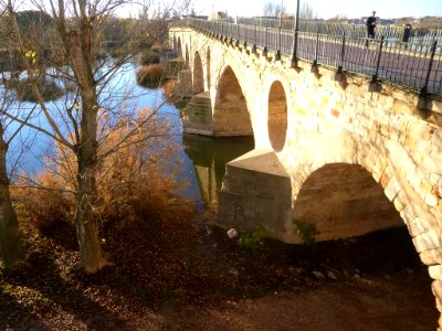 Zamora - Puente de Piedra 01 photo