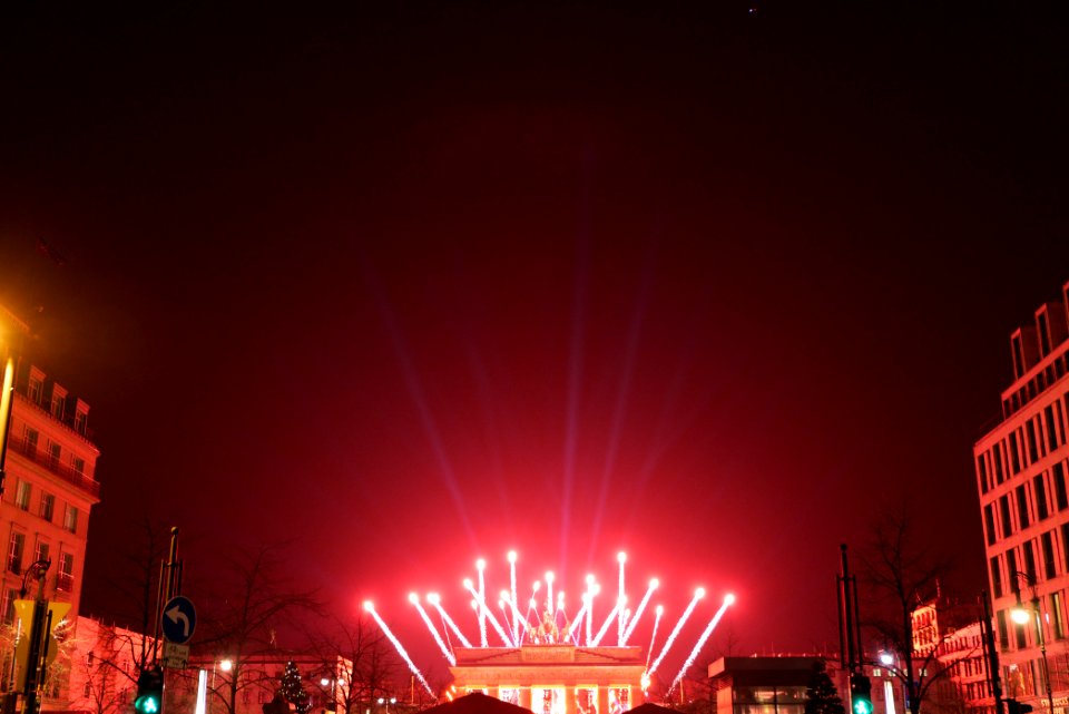 ZDF new year TV show Brandenburg gate for 2021 firework from Unter den Linden 02
