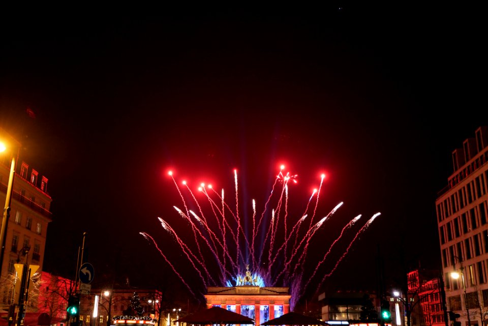 ZDF new year TV show Brandenburg gate for 2021 firework from Unter den Linden 05