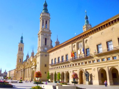 Zaragoza - Plaza del Pilar y Ayuntamiento 01