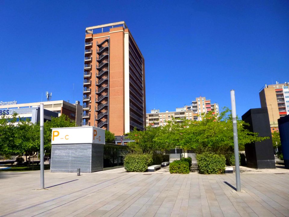 Zaragoza - Plaza Eduardo Ibarra 03