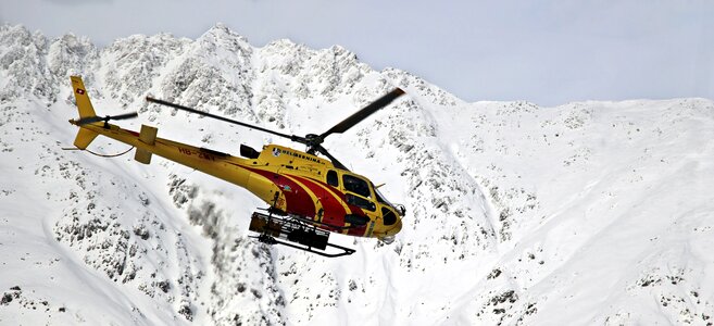 Accident rescue rescue helicopter flying photo