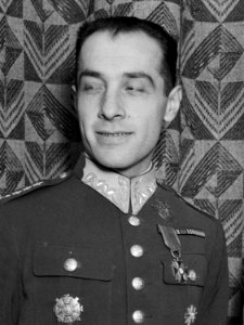 Zbigniew Burzyński In 1934, Warschau. Portret van de luchtmachtkapiteins en ballonvaarders Zbigniew Burzynsk, Bestanddeelnr 190-1340 (cropped)