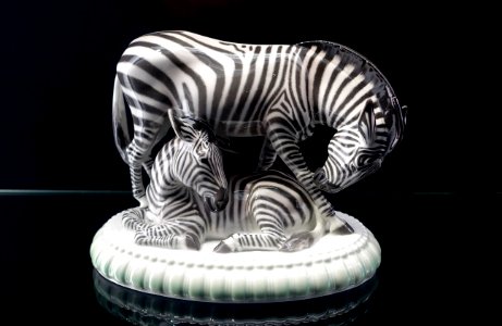 Zebra group, designed by Anton Puchegger, made by KPM Berlin, 1912-1920, porcelain - Bröhan Museum, Berlin - DSC04123