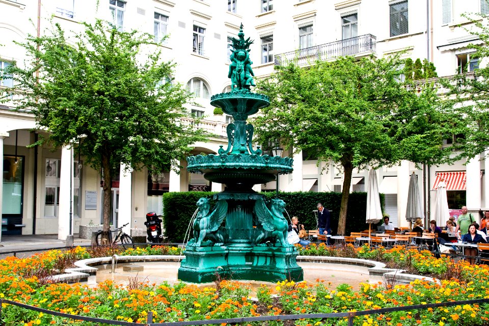 Zentralhofbrunnen 2