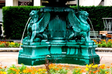 Zentralhofbrunnen 3