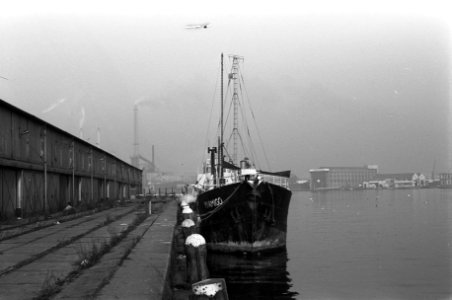 Zendschip Radio Caroline in haven van Amsterdam, het schip Mi Amigo (zendschip R, Bestanddeelnr 926-1292