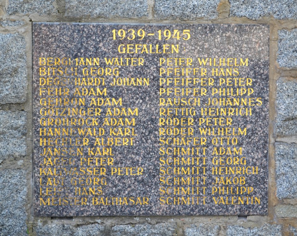 Zell (Bensheim), Kriegerdenkmal, Tafel 1