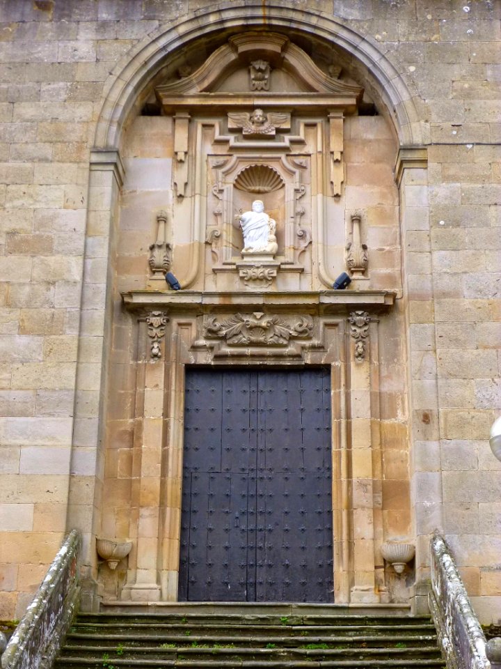 Zegama - Iglesia de San Martín de Tours, exteriores 13