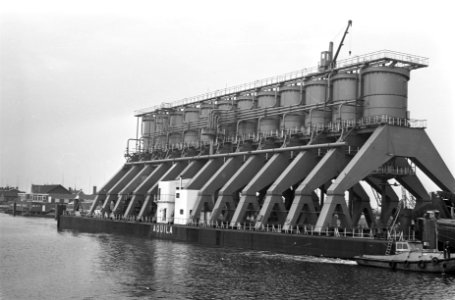 Zeezandproject in Noordzee bij IJmuiden ontziltingsinstallatie Aquila, Bestanddeelnr 921-9999