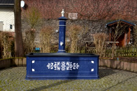 Zehnhausen bei Rennerod, Brunnen Hauptstraße