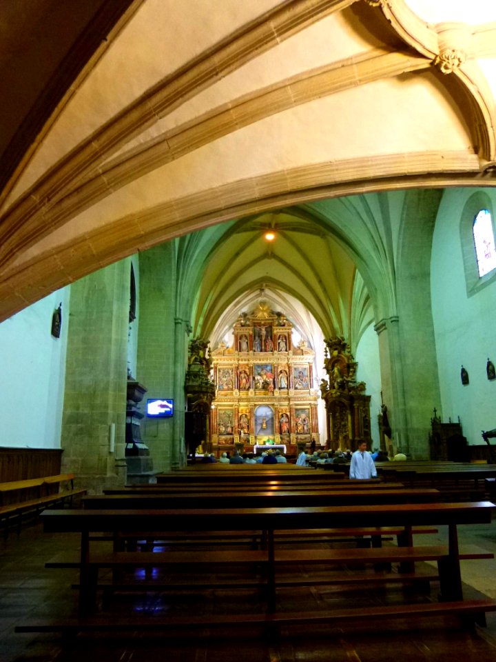 Zegama - Iglesia de San Martín de Tours, interiores 02
