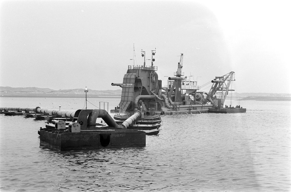 Zeezandproject in Noordzee bij IJmuiden de Bufferput, Bestanddeelnr 921-9996