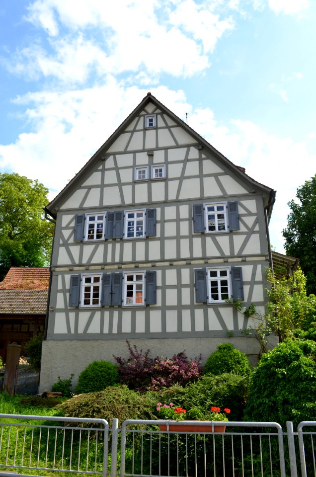 Zell (Bensheim), Gronauer Straße 141, Front