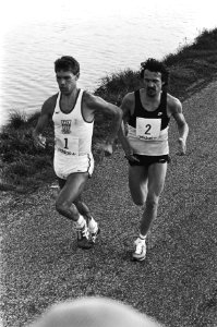 Zevende internationale marathon van Amsterdam Cor Vriend (no. 1) en Jose Reveyn, Bestanddeelnr 932-1488
