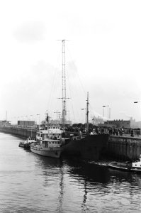 Zendschip Magda Maria , Radio Paradise wordt door de rijkspolitie de haven van I, Bestanddeelnr 931-6124
