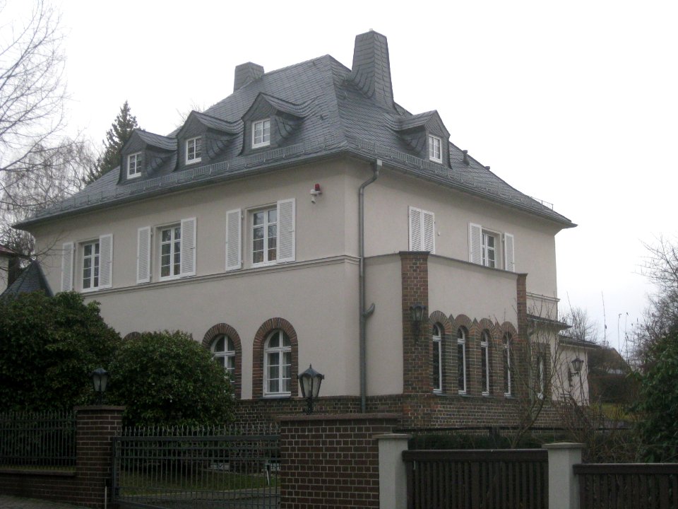 Zeppelinstraße 6