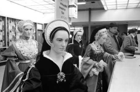 Zes beroemde Engelse dames naar Canada (wassen beelden), Bestanddeelnr 913-7469