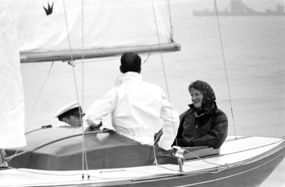 Zeilwedstrijden op het IJsselmeer, ladiesrace, Prinses Irene en Prins Constantij, Bestanddeelnr 911-4087