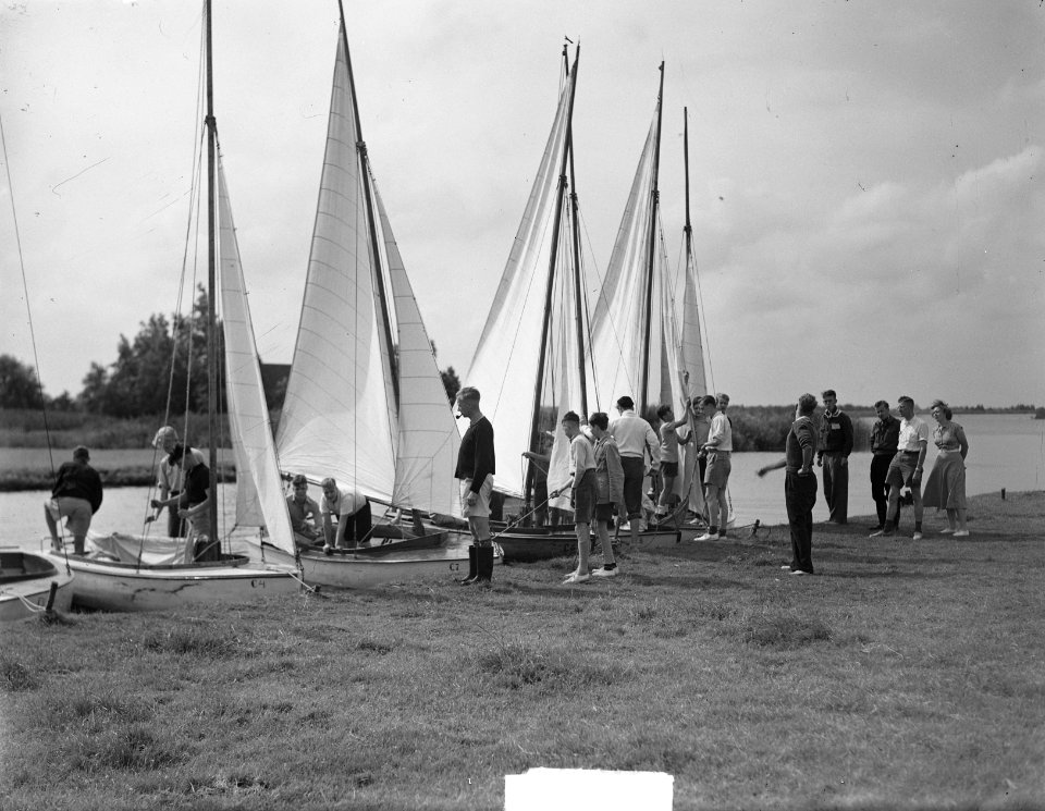 Zeilboten worden in gereedheid gebracht, Bestanddeelnr 904-0967