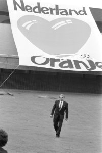 Zeist, persconferentie KNVB i.v.m. campagne tegen voetbalvandalisme (met oog op , Bestanddeelnr 934-1920