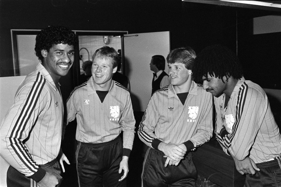Zeist, training Nederlands elftal in verband met interland tegen Malta v.l.n.r., Bestanddeelnr 932-8072