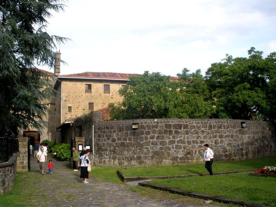 Zarauz - Convento de Santa Clara 01