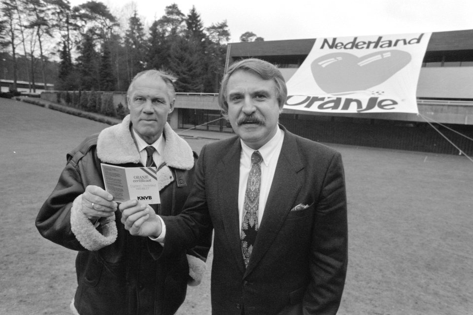 Zeist, persconferentie KNVB i.v.m. campagne tegen voetbalvandalisme (met oog op , Bestanddeelnr 934-1921