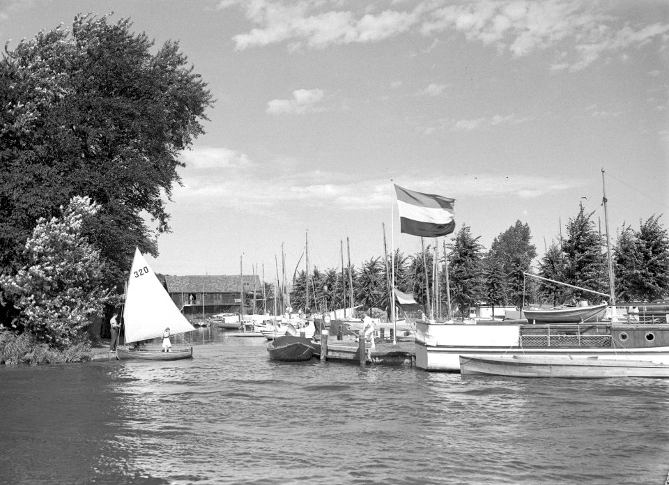 Zeilboten in jachthaven Cieco, Bestanddeelnr 190-1310