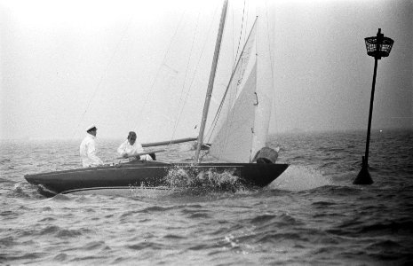 Zeilwedstrijden op het IJsselmeer om Drakencup 1960 overzicht wedstrijd, Bestanddeelnr 911-3973