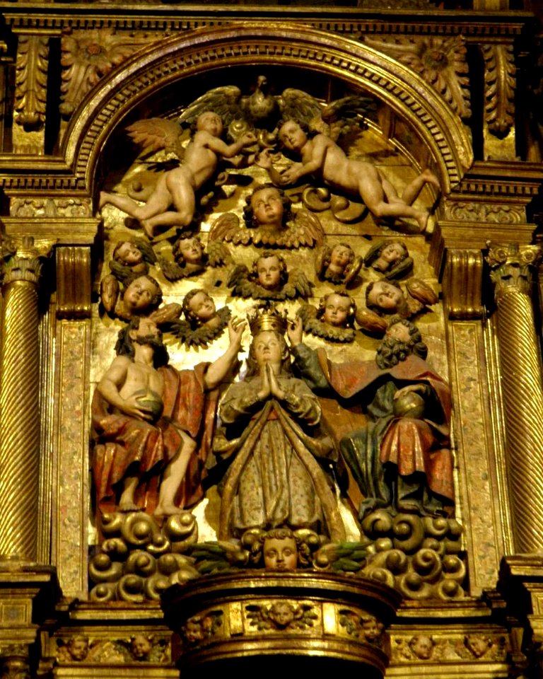Zarauz - Iglesia de Santa María la Real, interiores, retablo mayor 04