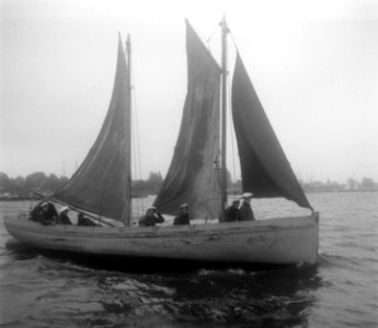 Zeilwedstrijd te Loosdrecht, Bestanddeelnr 904-1687