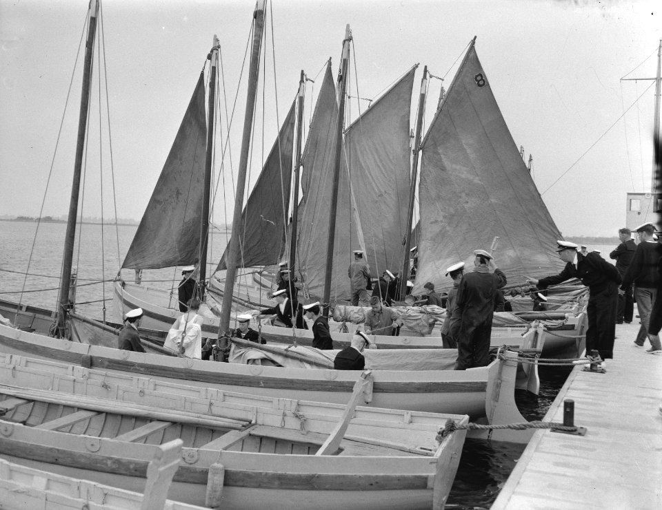 Zeekadettenkorps Nederland te gast bij de Koninklijke Marine te Hilversum, Bestanddeelnr 909-7629