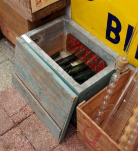 Zeer oude 3 Hoefijzers bier koel kist
