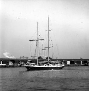 Zeilschip De Eendracht bezoekt Amsterdam, Bestanddeelnr 929-3674