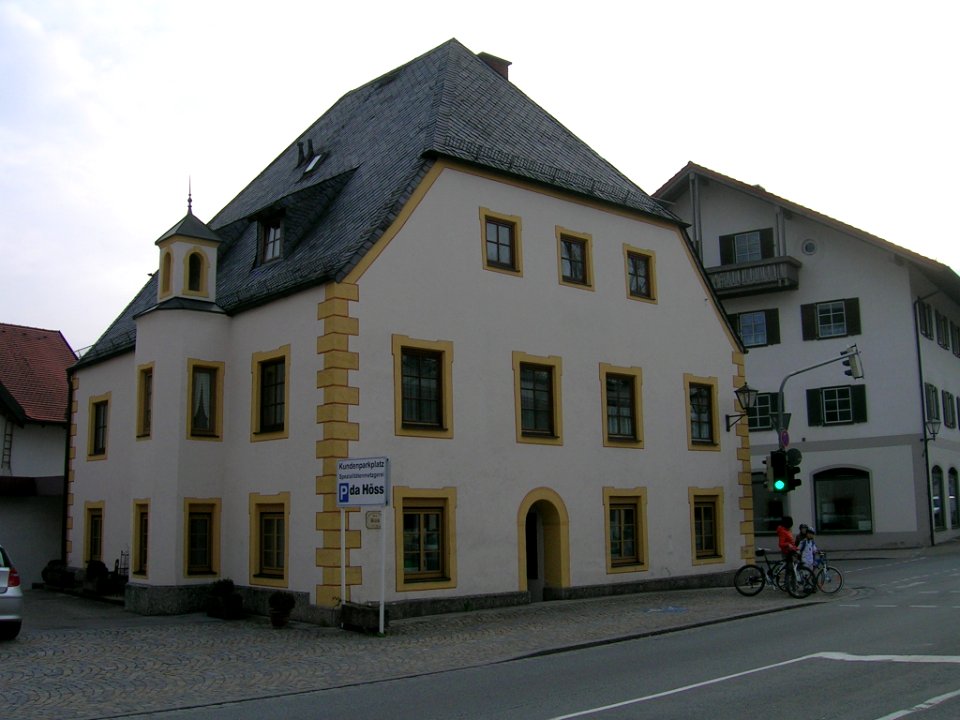 Wohnhaus Westerhamer Straße 1, Feldkirchen (Feldkirchen-Westerham)