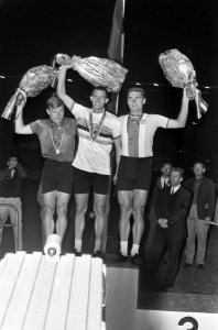 WK Wielrennen, huldiging achtervolging amateurs. Jiri Daler (Tjechoslowakije) ),, Bestanddeelnr 920-6357