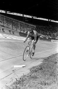 WK Wielrennen, series achtervolging amateurs. Gert Bongers in aktie, Bestanddeelnr 920-6320