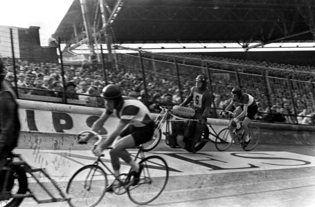 WK Wielrennen, finale amateurs stayers. Piet de Wit achter gangmaker Koch passee, Bestanddeelnr 920-6426