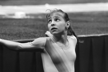 WK turnen in Rotterdam begin 19-10-1987 Roemeense Daniela Silivas tijdens training, Bestanddeelnr 934-1035