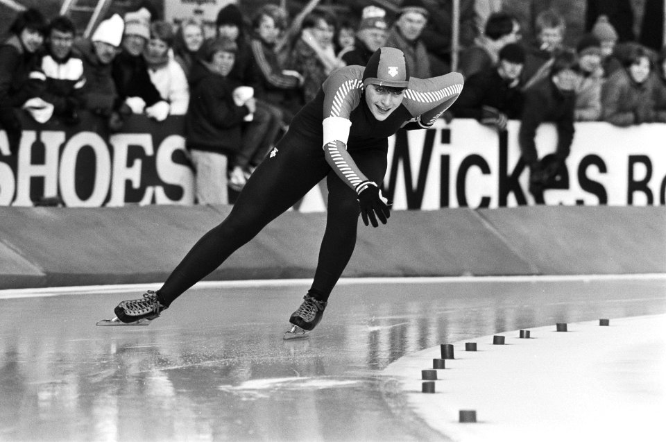 WK Sprint schaatsen in Alkmaar. Yvonne van Gennip in aktie, Bestanddeelnr 931-9574