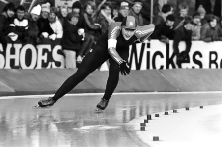 WK Sprint schaatsen in Alkmaar. Yvonne van Gennip in aktie, Bestanddeelnr 931-9574