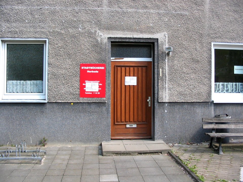 Witten Eingang Stadtteilbibliothek Herbede