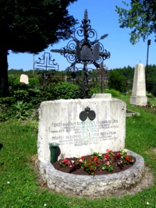 Wittelsbacher-Bourbonen - Grab bei St. Peter und Paul (Starnberg)