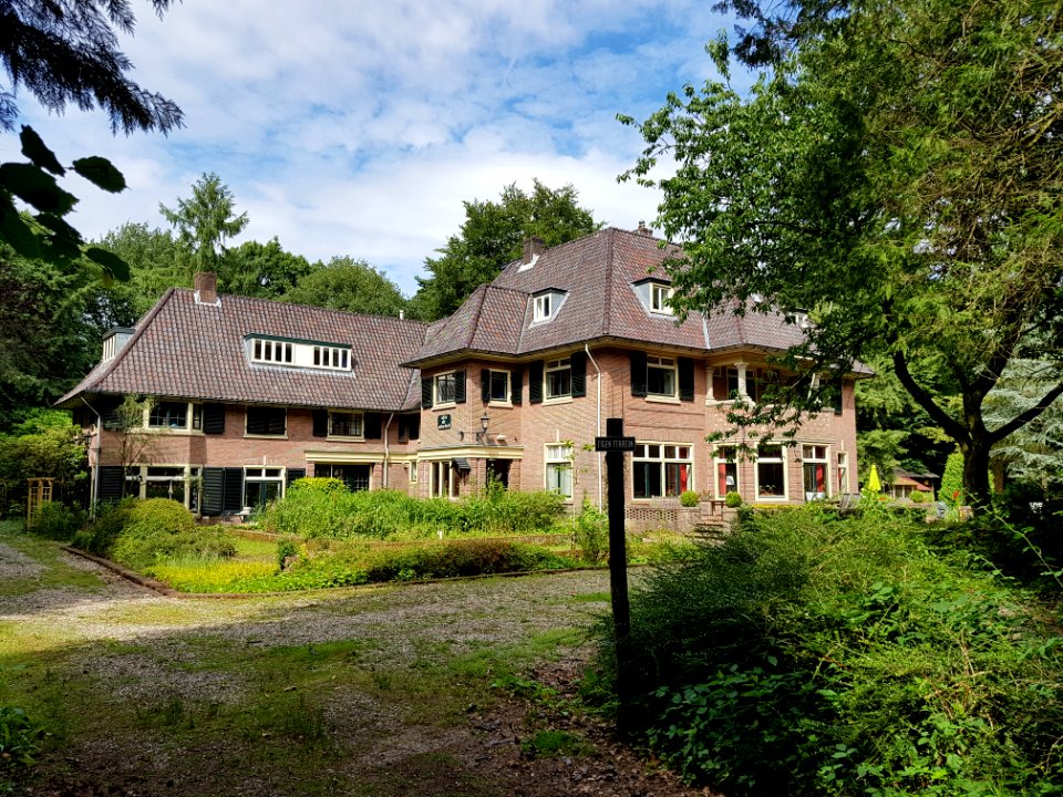 Witte hull zeist - 2