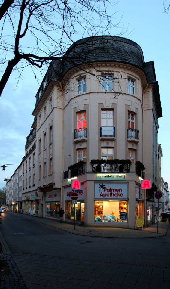 Wohn- und Geschäftsgebäude Opernstraße 8 - Wolfsschlucht 6a in Kassel