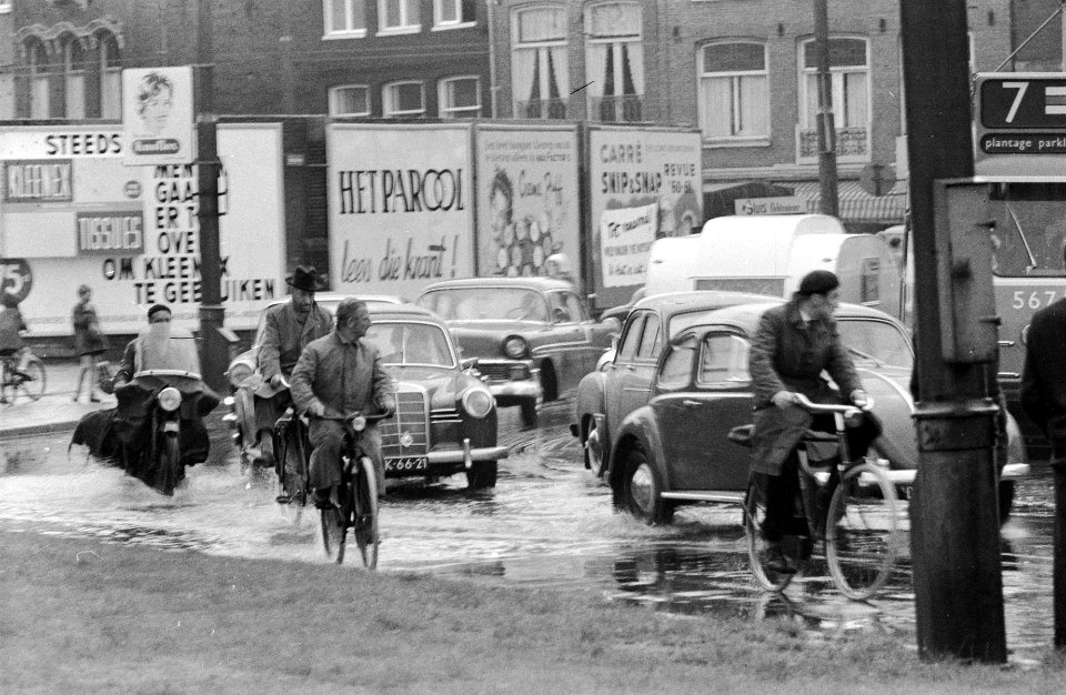 Wolkbreuk boven Amsterdam, Bestanddeelnr 911-4961