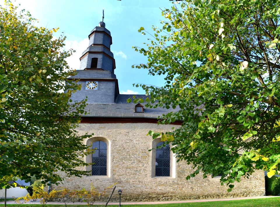 Wolfenhausen, Kirche (2)